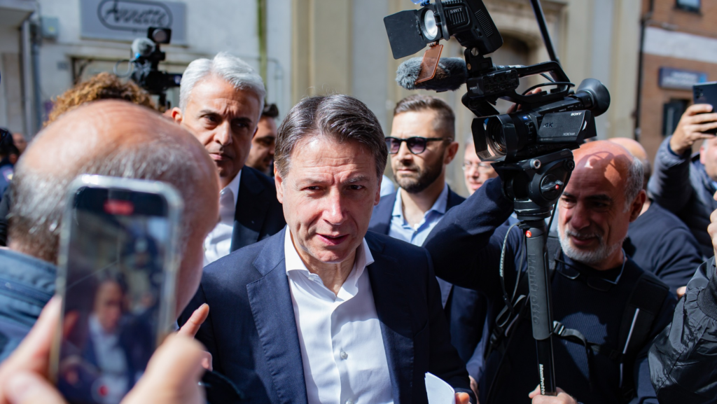 Movimento5stelle scende in piazza a Cosenza: il 29 marzo ci sarà anche Giuseppe Conte