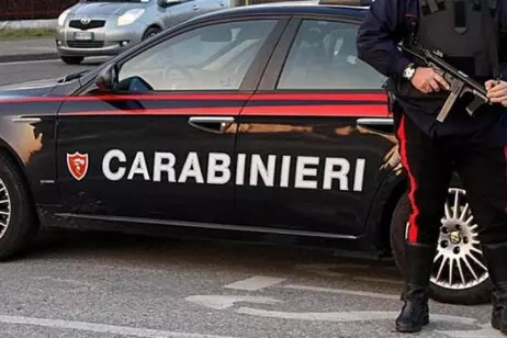 Crotone. Tentano di estorcere denaro a imprenditore edile: due arresti