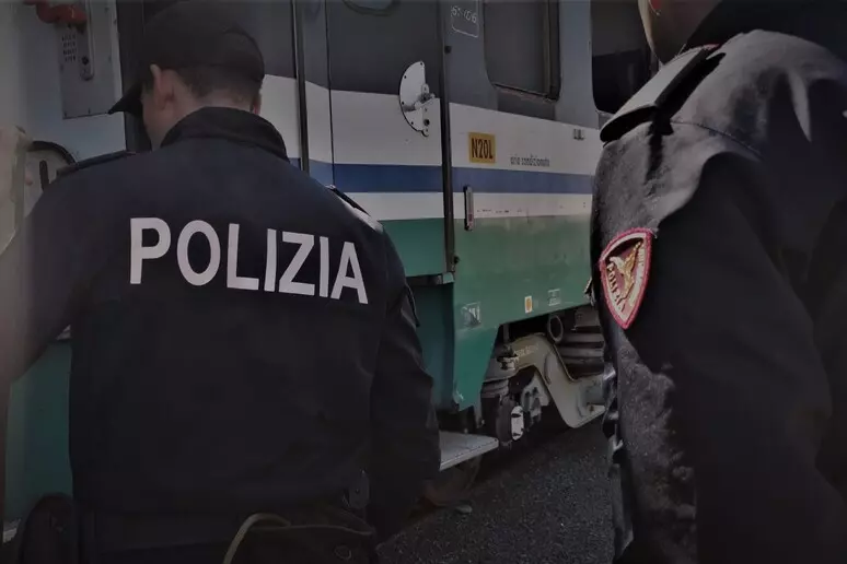 Gioia Tauro. Aggressione a una capotreno su un treno Intercity: indaga la Polfer