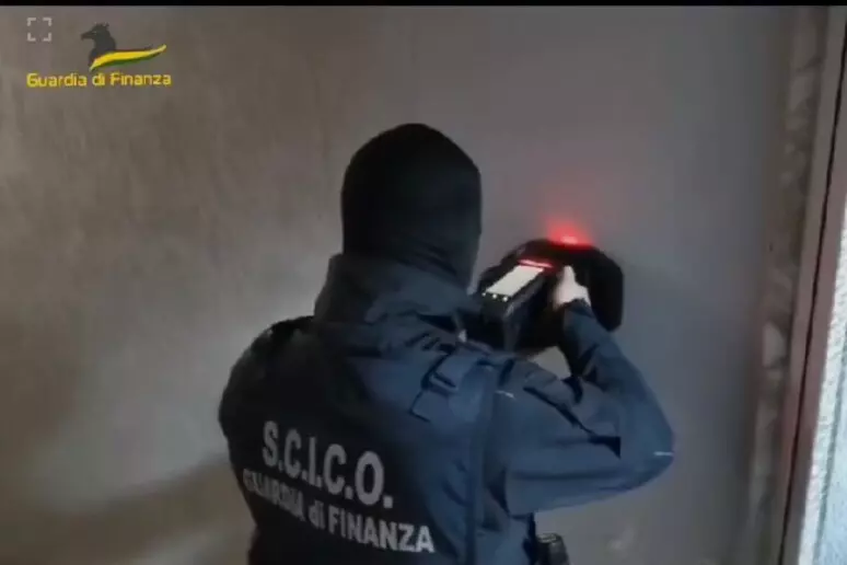 Traffico internazionale di droga dal Sudamerica in Calabria, Lazio e Veneto: 10 arresti