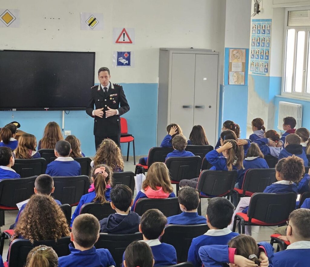 “Cultura della Legalità”. I Carabinieri incontrano gli alunni delle scuole di Catanzaro