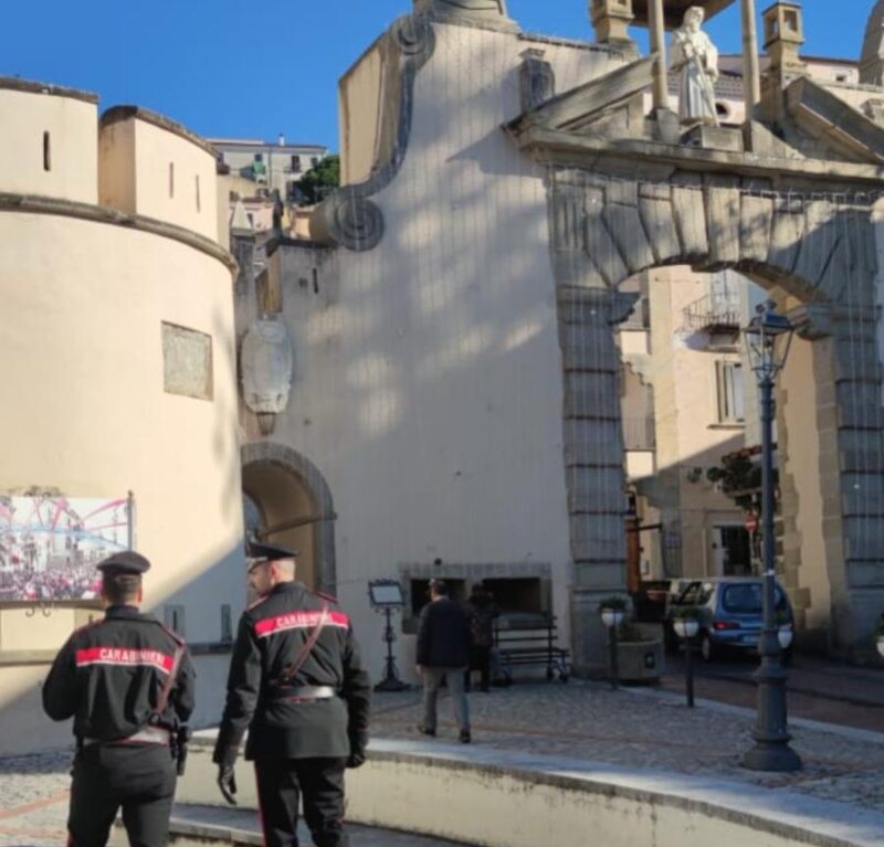 Violenze nel centro di Paola a Ferragosto: provvedimenti DACUR per due gemelli del posto