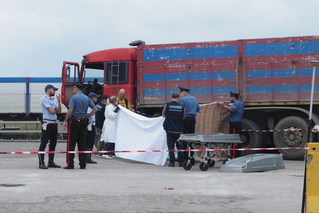 Investì e uccise collega: iniziato processo per camionista di Rosarno