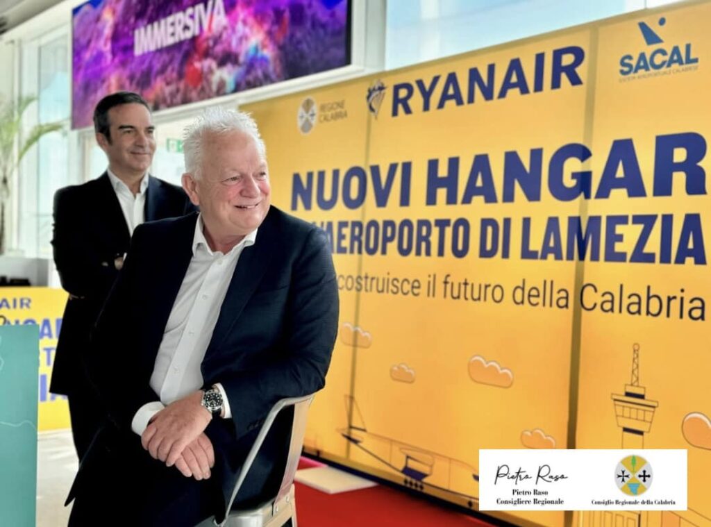 Ryanair sempre più presente in Calabria: 15 nuove rotte estive e due hangar a Lamezia Terme