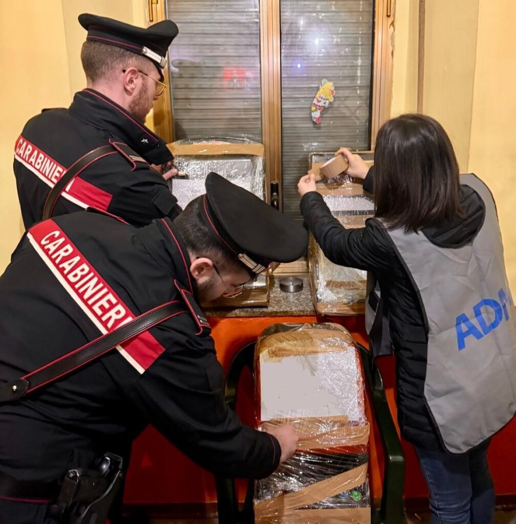 Sequestrate slot machine abusive in un circolo ricreativo di Scilla: due denunce